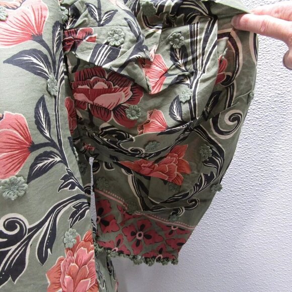 NEW FARM RIO Womens Arabesque Floral Blouse Size S Green - Picture 4 of 15